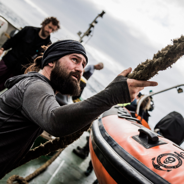 Your Donation Makes Waves Captain Paul Watson Foundation